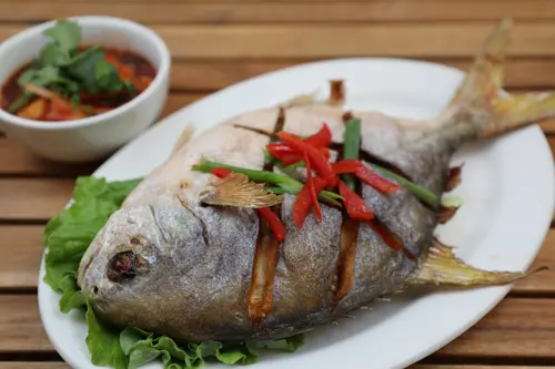 Pompano with Chili Sauce - Cook on Thai